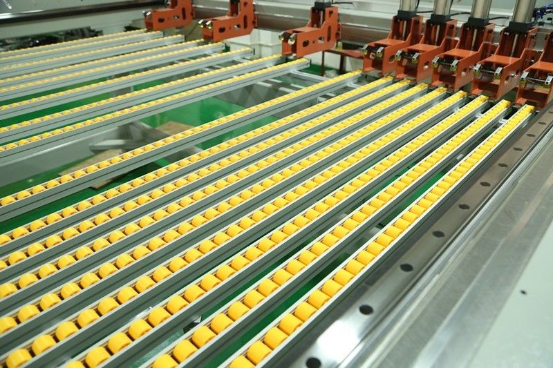 ยุโรป ความละเอียดสูง 0.01mm SD-2600 เครื่องตัดไม้อัตโนมัติ