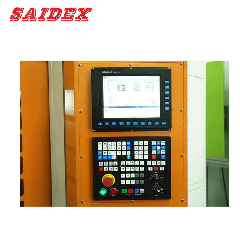 ความเร็วของหมุน 24000 รอบ / นาที SD650 น้ําหนัก 3000 กิโลกรัม เครื่อง CNC Acrylic ด้วยแรงงานสูงสุด 400 กิโลกรัม เครื่องเลืองโลหะ