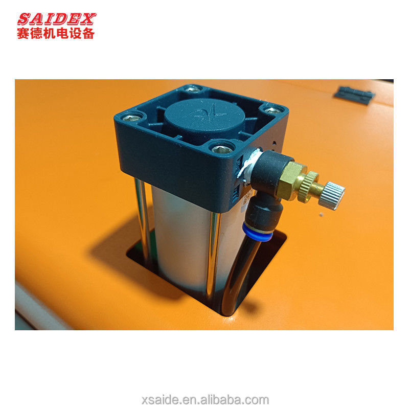 3500W เครื่องเคลือบอะคริลิกความเร็วสูง สําหรับการเสร็จปรุงคุณภาพสูง สามารถประมวลผลพล็กซี่กลาส 1.3 เมตร