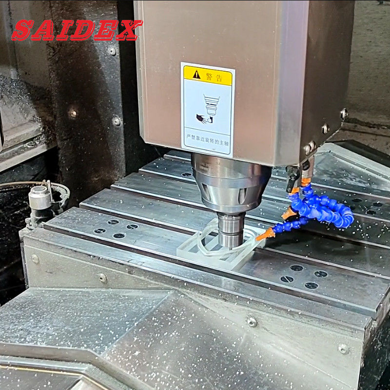 เครื่องเคลือบเพชรอะคริลิกทรงพิเศษ SD650 เครื่องฉลากความเร็วสูง CNC ช่องใน