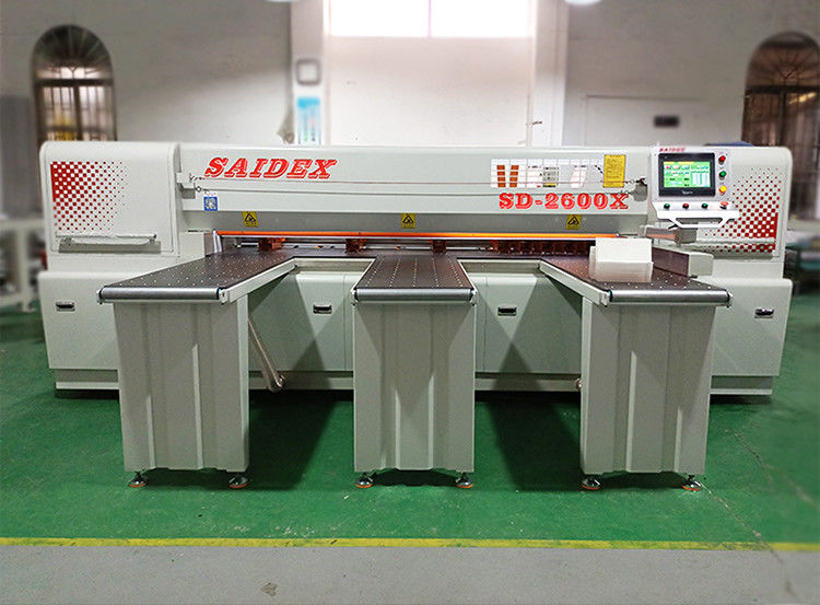 โรงงานตรง PMMA PS MS เครื่องตัดอะคริลิค SD-2600 ด้วยรถไฟนําเข้าเส้นทาง