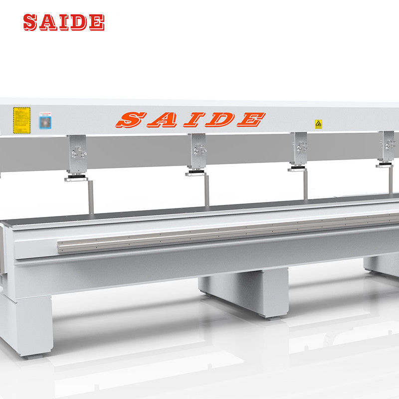 ประสิทธิภาพการตัด 2600mm * 2600mm เครื่องตัดแผ่นอะคริลิคความแม่นยําสูง 305-405mm ใบเลื่อยหลัก